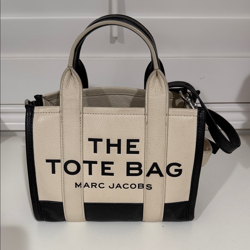 Marc Jacobs Beige and Black Tote Bag